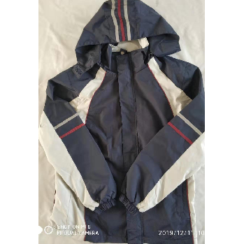 第四中学2019届冬季棉服